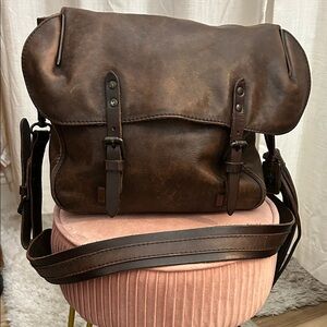Frye Veronica Leather Messenger Bag